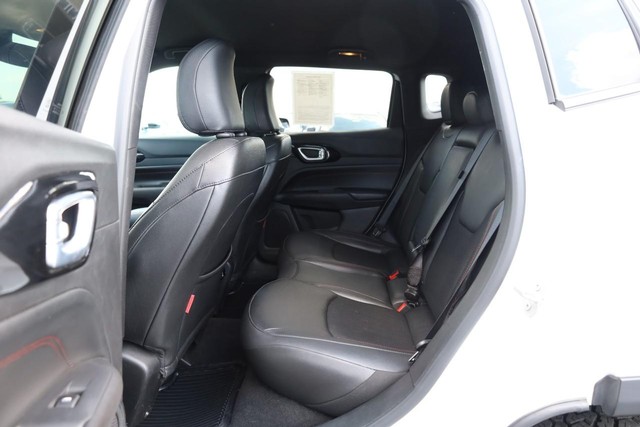 Jeep Compass Vehicle Image 19
