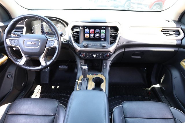 GMC Acadia Vehicle Full-screen Gallery Image 26