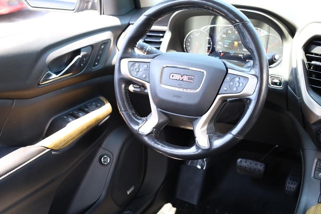 GMC Acadia Vehicle Full-screen Gallery Image 27