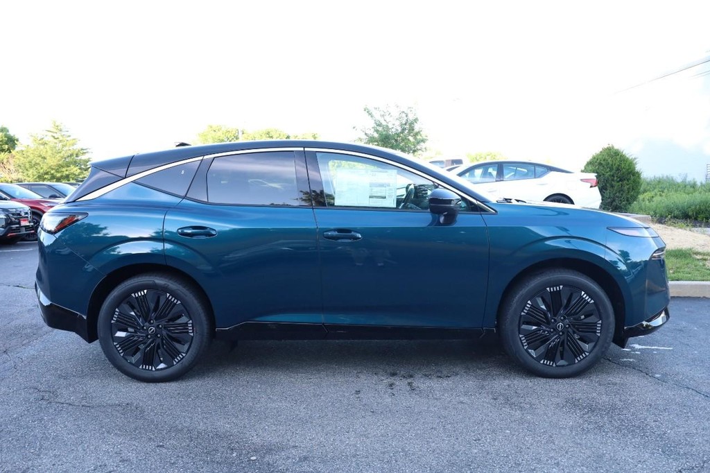 Nissan Murano Vehicle Image 05