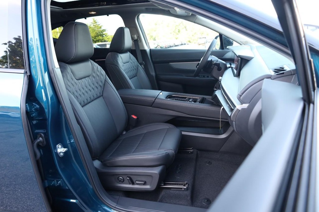 Nissan Murano Vehicle Image 32