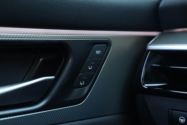 Nissan Murano Vehicle Image 23