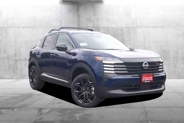 Nissan Kicks Vehicle Image 02