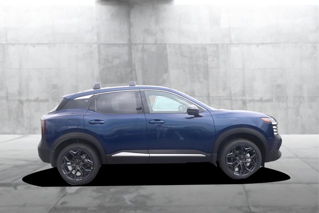Nissan Kicks Vehicle Image 05