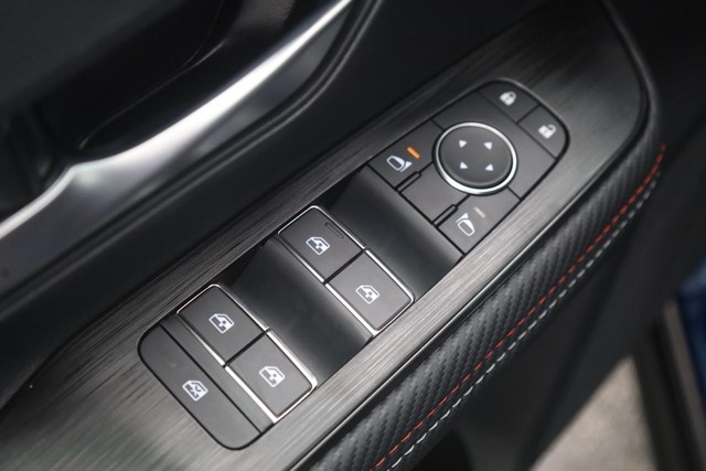 Nissan Kicks Vehicle Image 11
