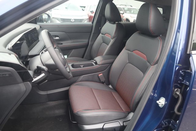 Nissan Kicks Vehicle Image 19