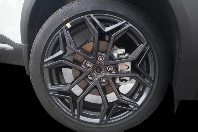 Nissan Kicks Vehicle Image 03