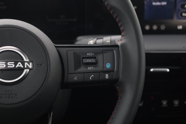Nissan Kicks Vehicle Image 09