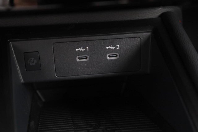 Nissan Kicks Vehicle Image 16