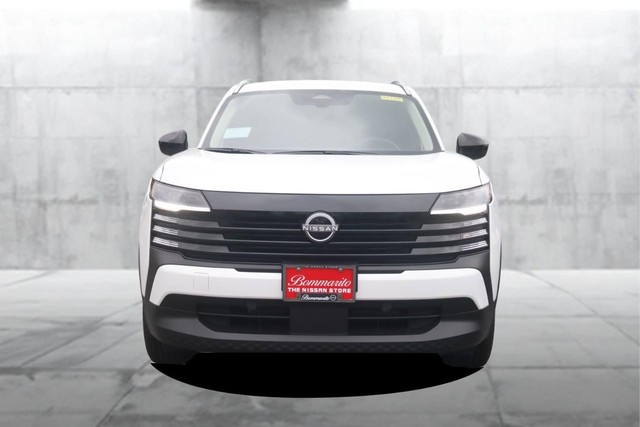 Nissan Kicks Vehicle Image 04