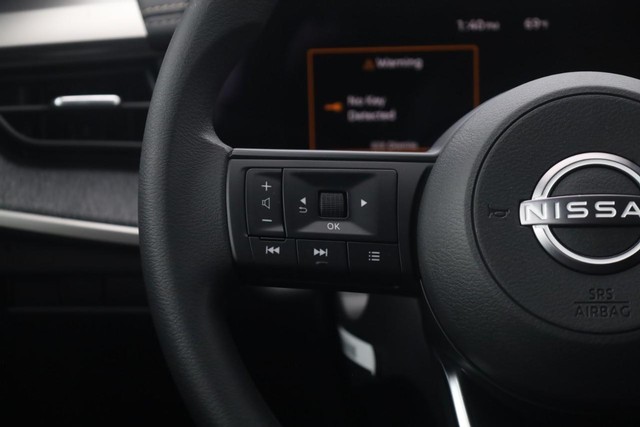 Nissan Kicks Vehicle Image 10