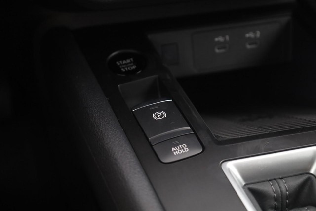Nissan Kicks Vehicle Image 17