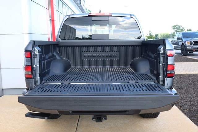 Nissan Frontier Vehicle Image 07