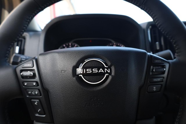 Nissan Frontier Vehicle Image 09