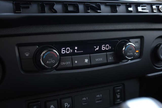 Nissan Frontier Vehicle Image 13