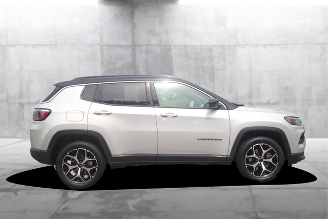 Jeep Compass Vehicle Image 05