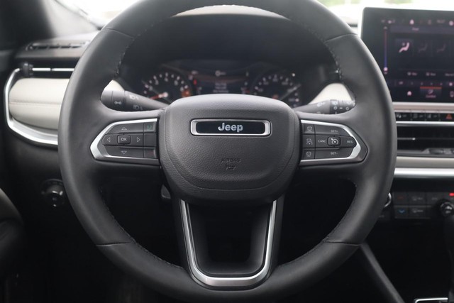 Jeep Compass Vehicle Image 08