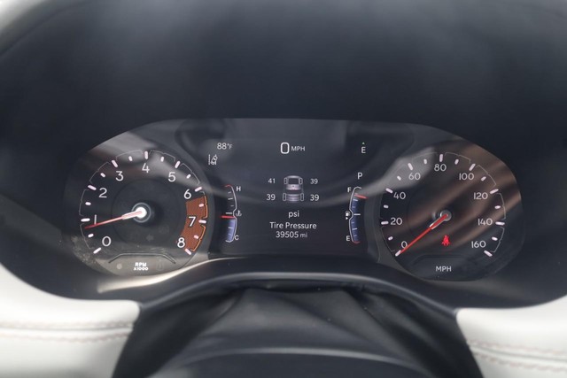 Jeep Compass Vehicle Image 13