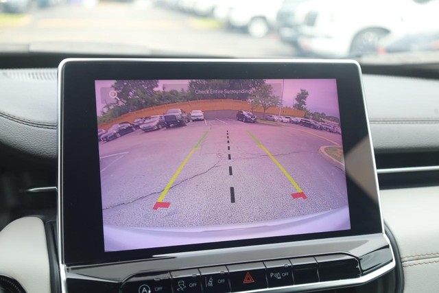 Jeep Compass Vehicle Image 15