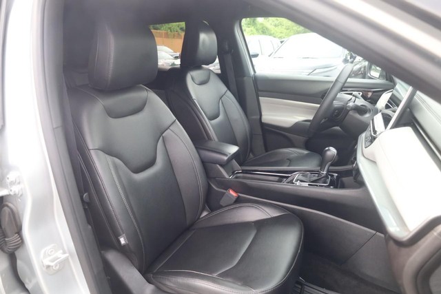 Jeep Compass Vehicle Image 20