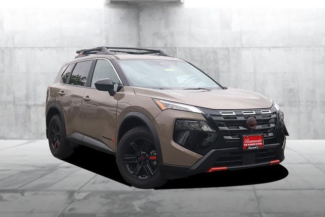 Nissan Rogue Vehicle Image 02