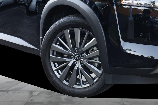 Nissan Pathfinder Vehicle Image 03