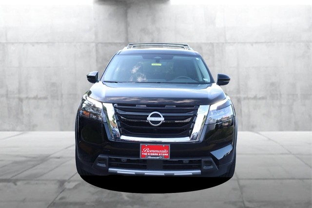 Nissan Pathfinder Vehicle Image 04
