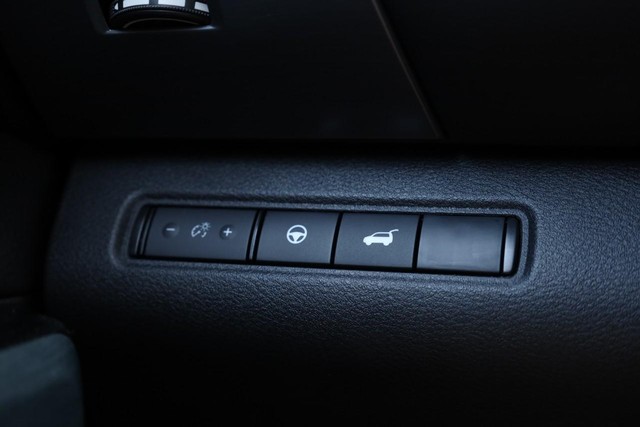 Nissan Pathfinder Vehicle Image 23