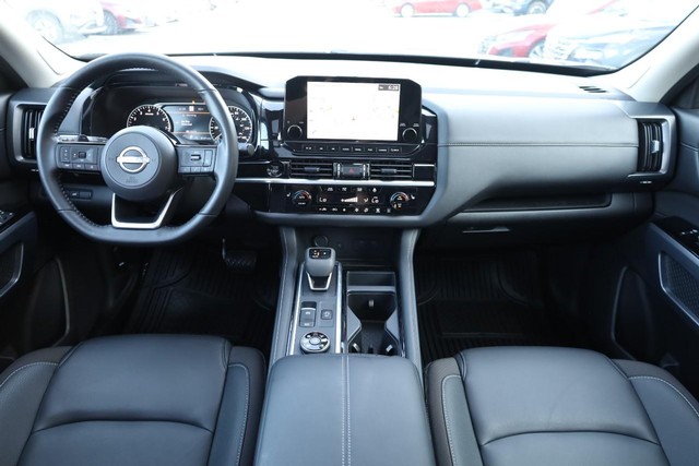 Nissan Pathfinder Vehicle Image 28