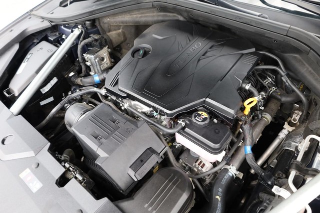 Genesis GV70 Vehicle Image 25