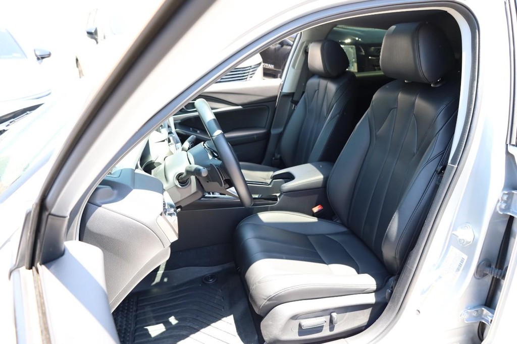 Acura Integra Vehicle Full-screen Gallery Image 08