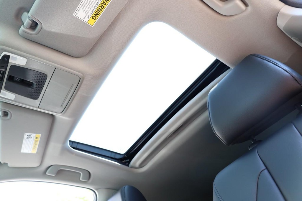 Acura Integra Vehicle Full-screen Gallery Image 09