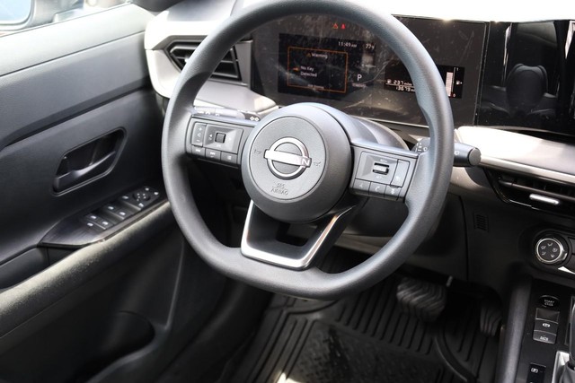 Nissan Kicks Vehicle Image 21