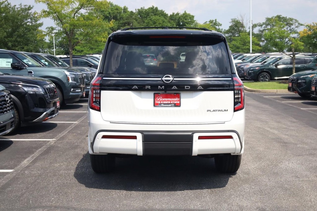 Nissan Armada Vehicle Full-screen Gallery Image 5