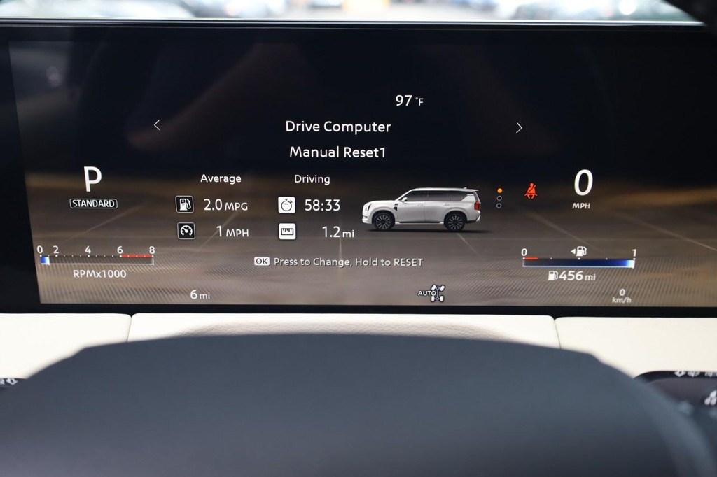 Nissan Armada Vehicle Full-screen Gallery Image 11