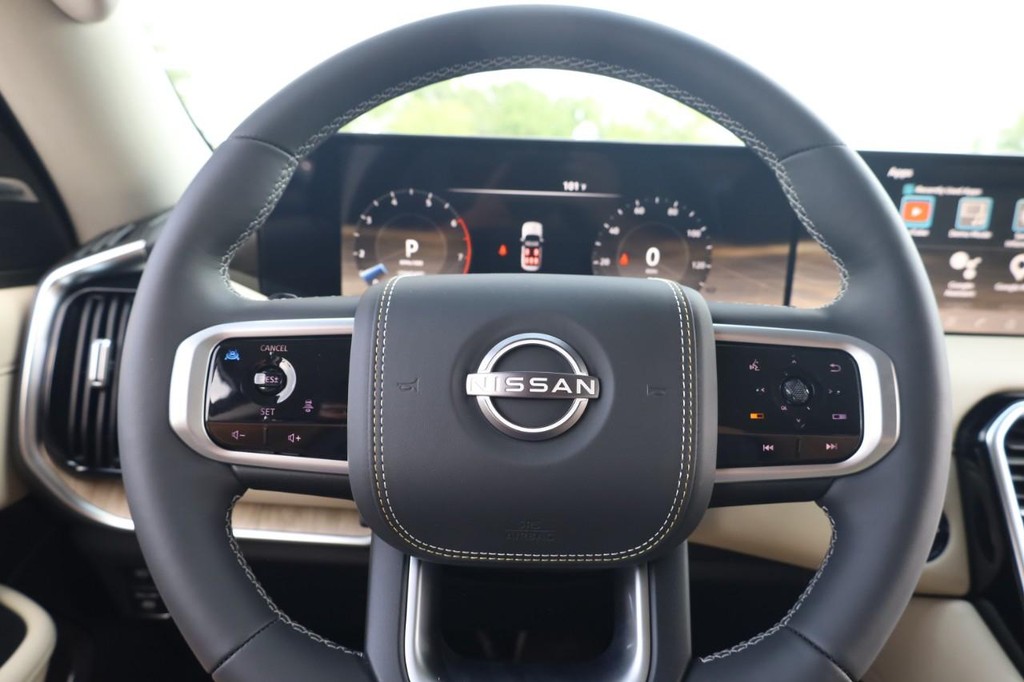 Nissan Armada Vehicle Image 10