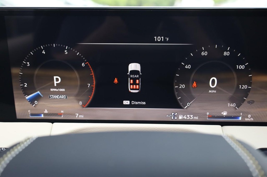 Nissan Armada Vehicle Image 11