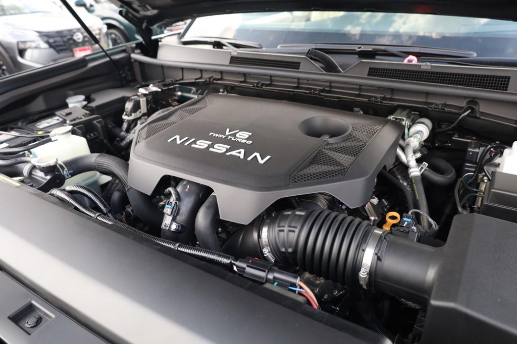 Nissan Armada Vehicle Image 24
