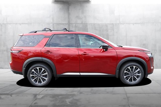 Nissan Pathfinder Vehicle Full-screen Gallery Image 5
