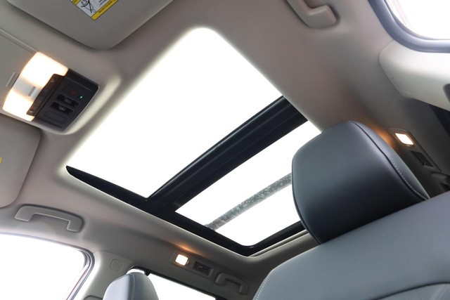 Nissan Pathfinder Vehicle Full-screen Gallery Image 11
