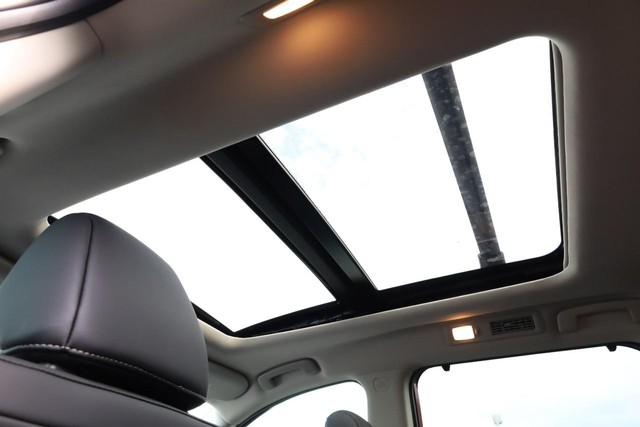 Nissan Pathfinder Vehicle Full-screen Gallery Image 12