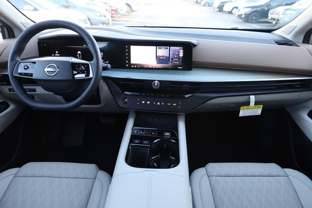 Nissan Murano Vehicle Full-screen Gallery Image 29