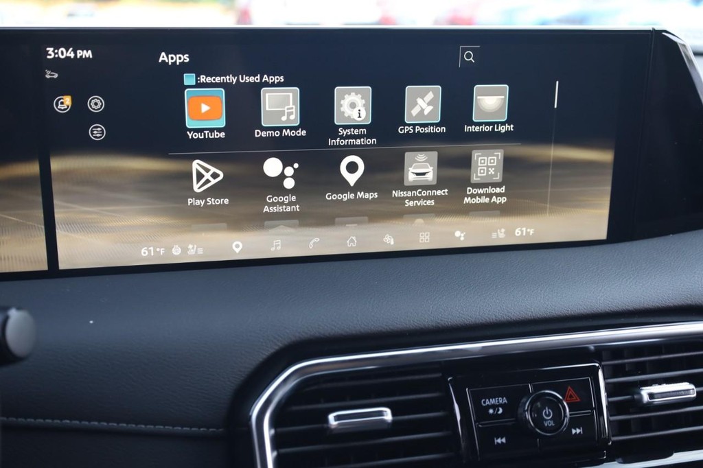 Nissan Armada Vehicle Full-screen Gallery Image 12