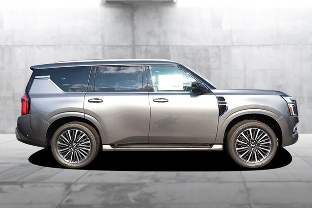 Nissan Armada Vehicle Full-screen Gallery Image 5