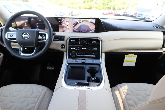 Nissan Armada Vehicle Full-screen Gallery Image 27