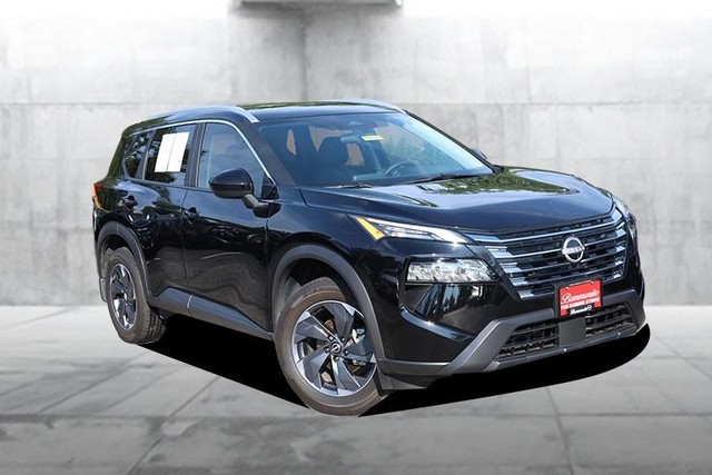 Nissan Rogue Vehicle Image 02