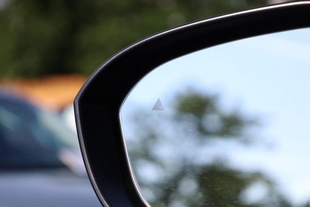 Nissan Rogue Vehicle Image 21