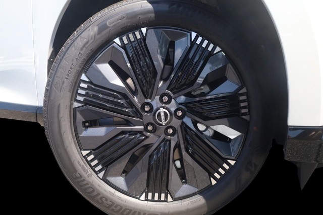 Nissan Murano Vehicle Image 04