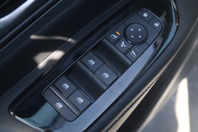 Nissan Murano Vehicle Image 11