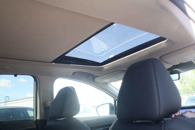Nissan Murano Vehicle Image 24